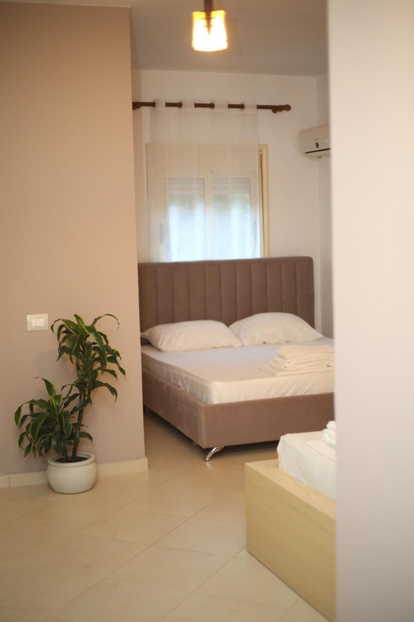Tekb Rooms & Apartments Vlorë Exterior foto