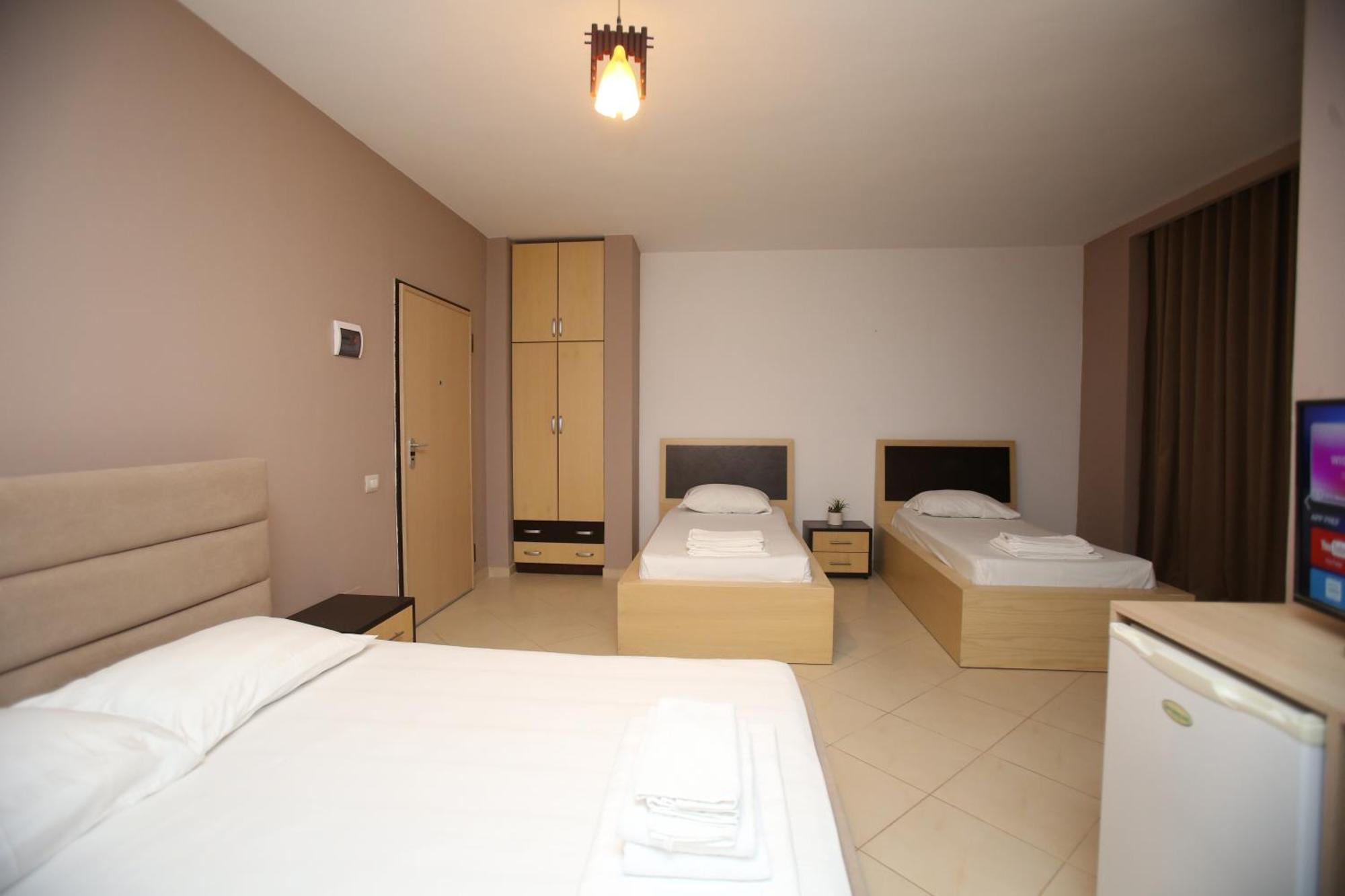 Tekb Rooms & Apartments Vlorë Exterior foto